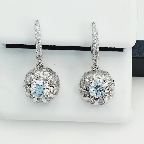 "925 Sterling Silver Cubic Zirconia Earrings, UU1P6A6111 - Picture 1 of 11